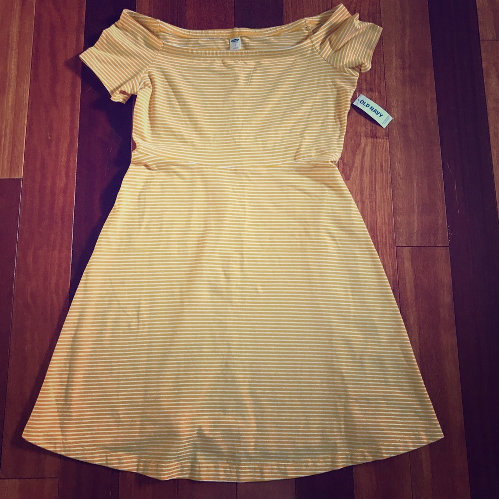 Old Navy Off the Shoulders Dress - size Small